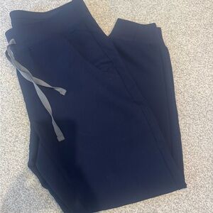 Figs navy jogger petite